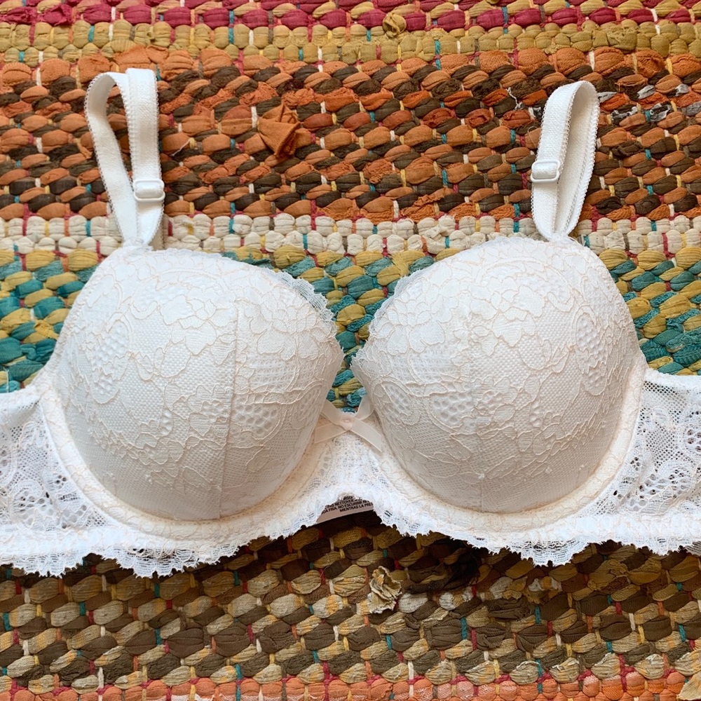 Victoria’s Secret Dream Angels Lined Demi Bra